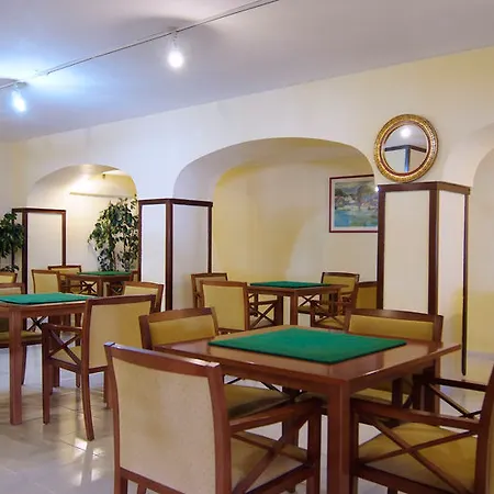 Hotel Tent Arenal
